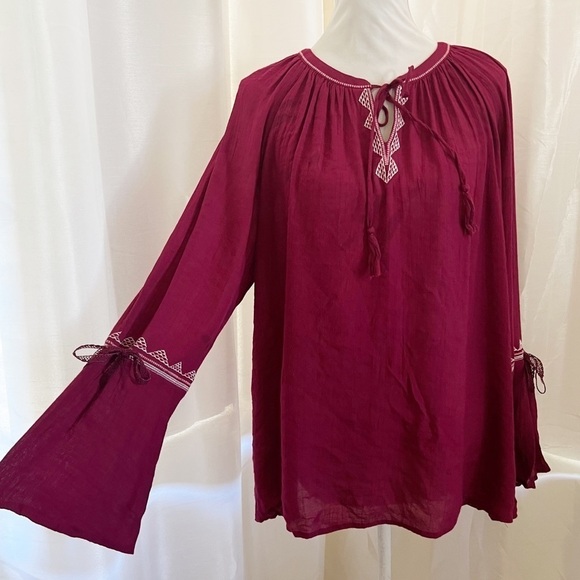 Embroidered Bell sleeves blouse Size XL - Picture 2 of 11